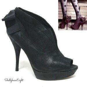 VERA WANG Lavender ROYCE BOW Back Bootie 8.5 $350